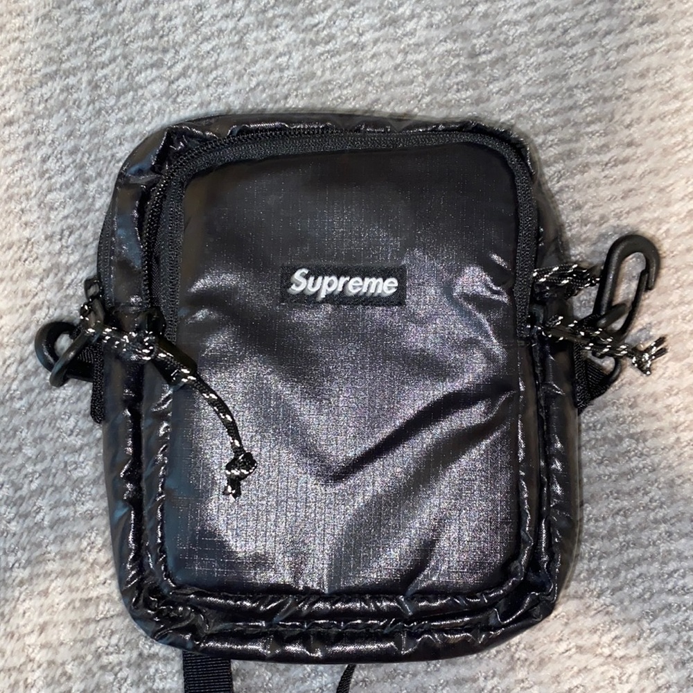 Supreme pouch
